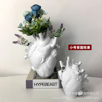 HeartVaseアート™｜モダン心臓型レジン花瓶 オブジェ風アートベース