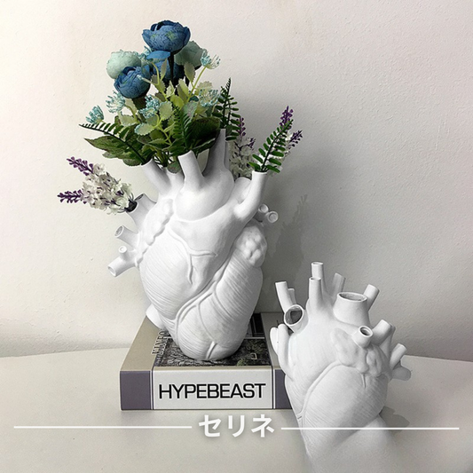 HeartVaseアート™｜モダン心臓型レジン花瓶 オブジェ風アートベース
